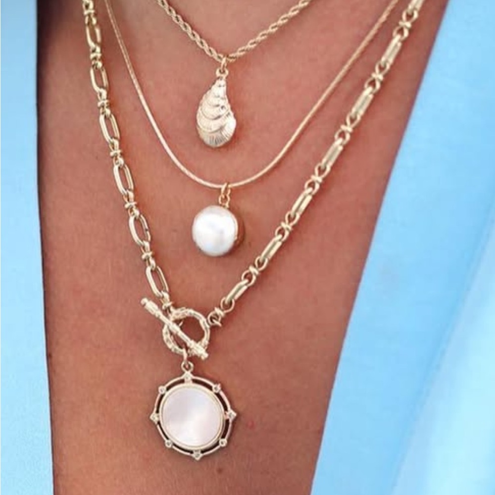 Santa Cruz necklace Electric Picks gold white